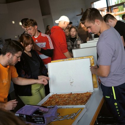 beim Pizza Essen