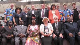 Gruppenfoto bei Jubiläumsfeier