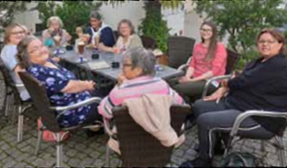 in gemütlicher Runde